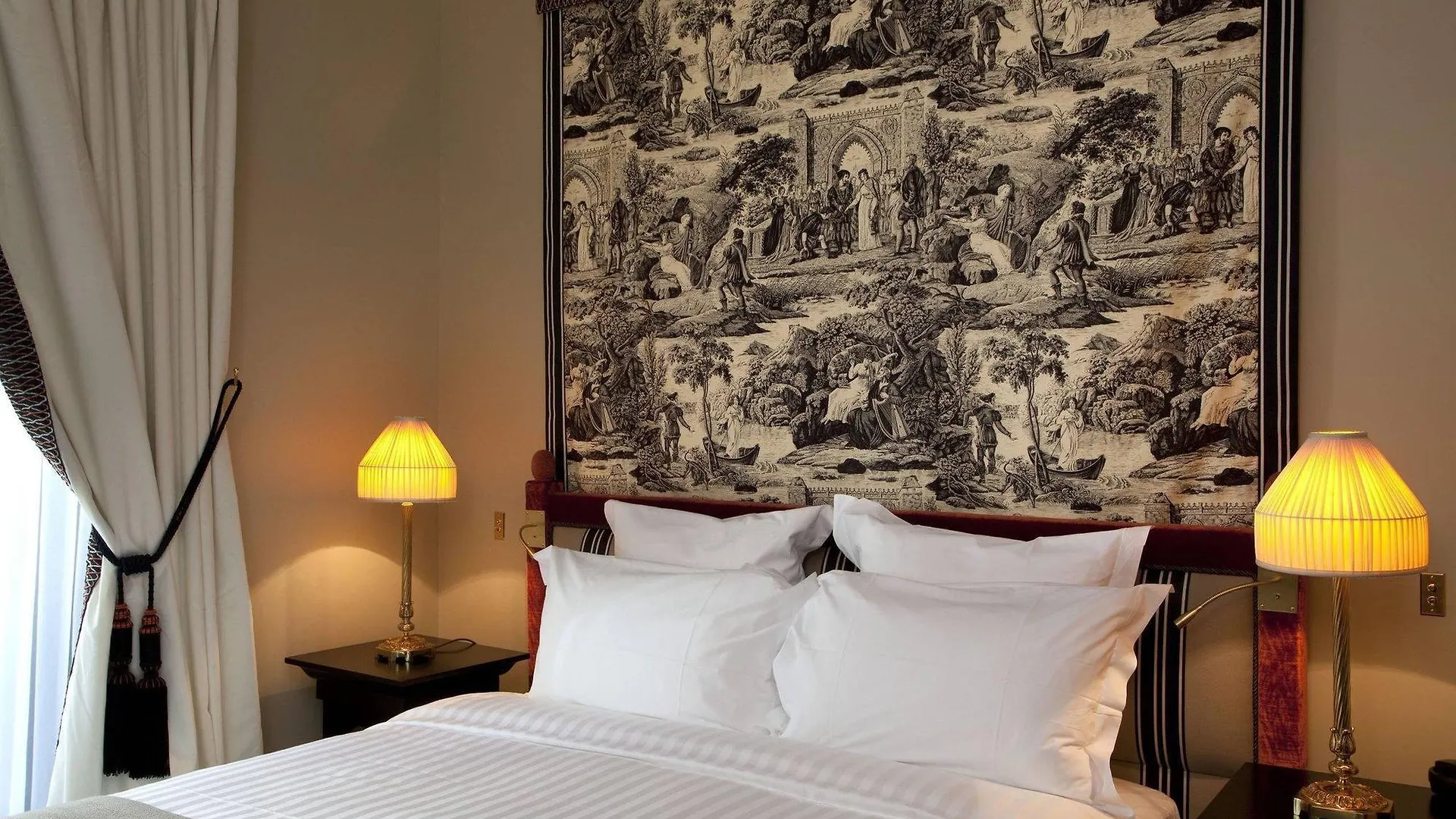 Hotel Maison Athenee Paris