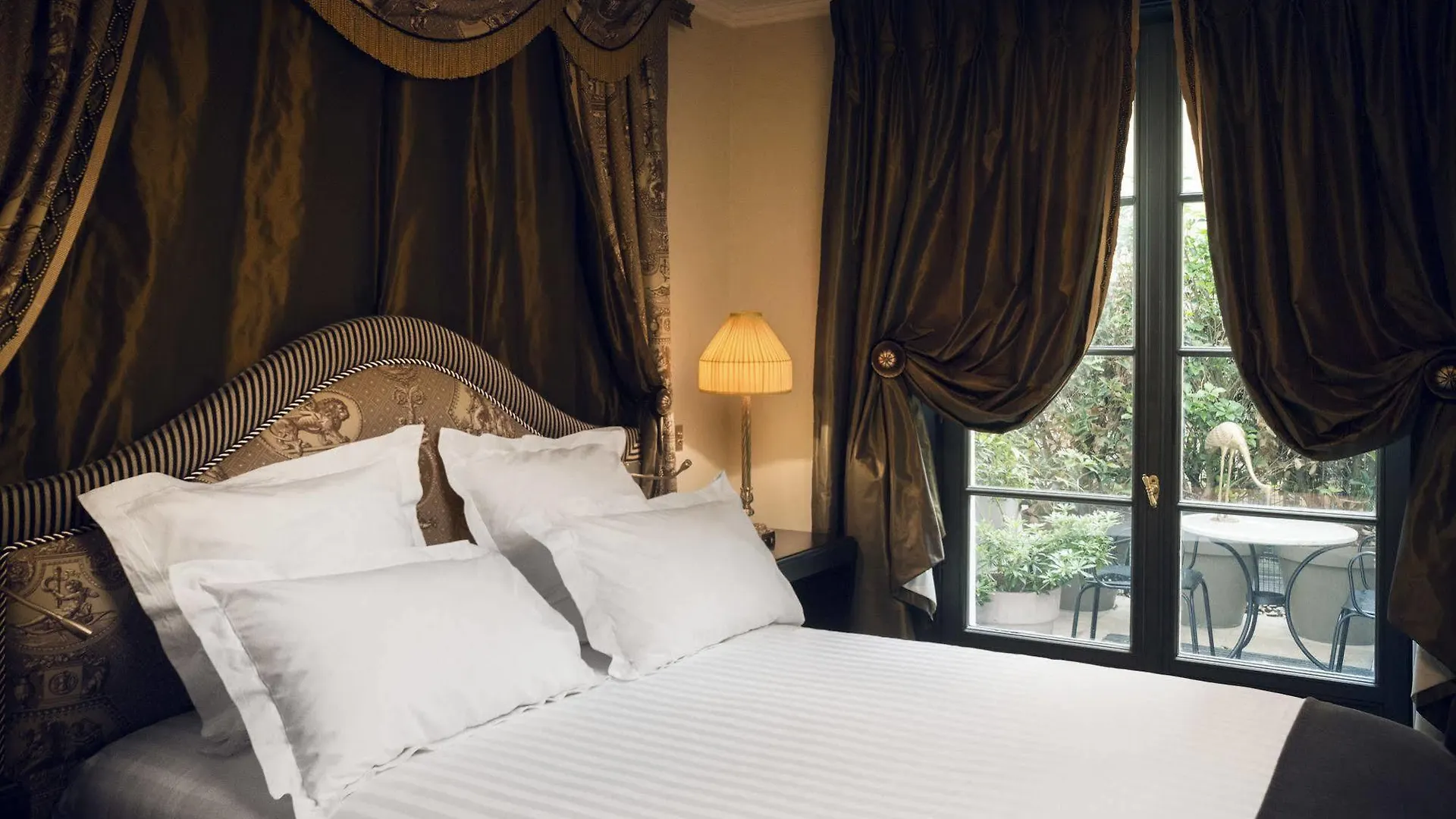 Hotel Maison Athenee Paris