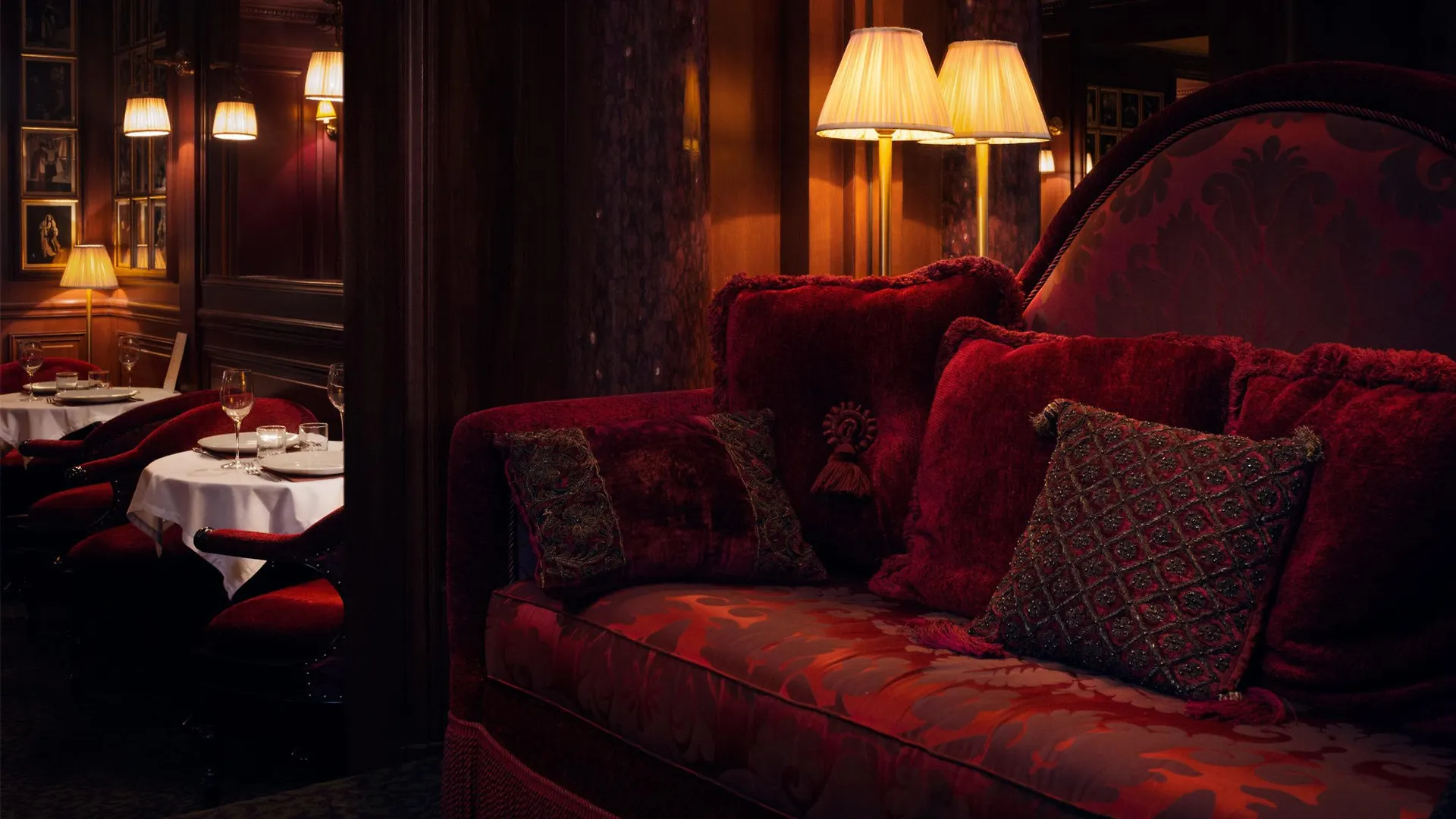 Maison Athenee Paris Hotel