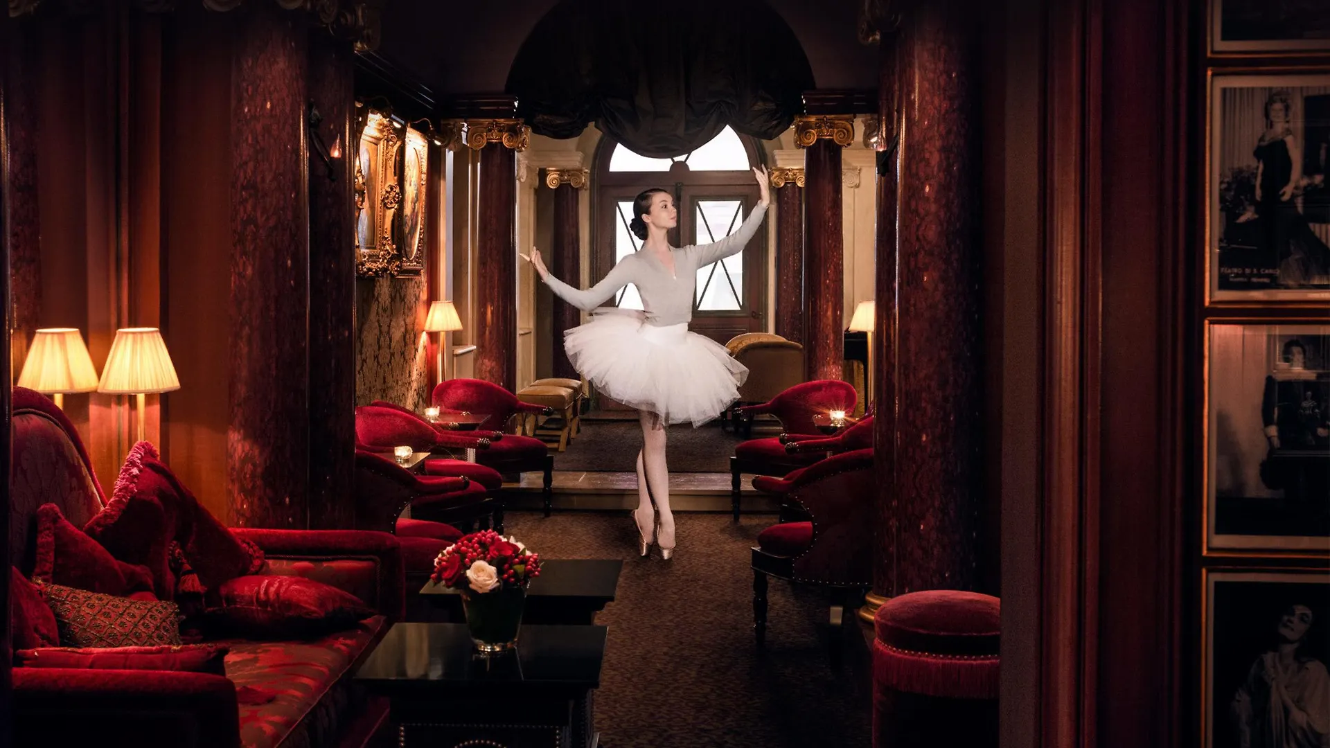 **** Hotel Maison Athenee Paris France