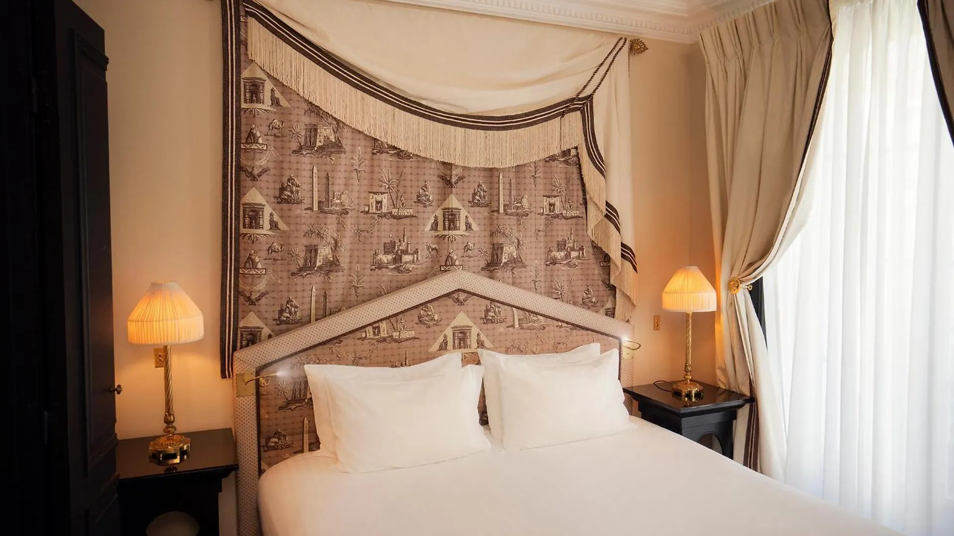 Maison Athenee Paris Hotel