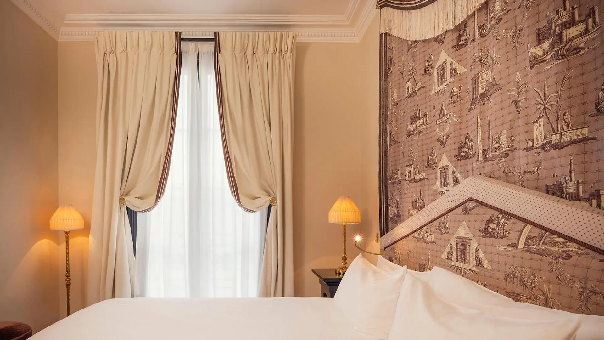 Hotel Maison Athenee Paris