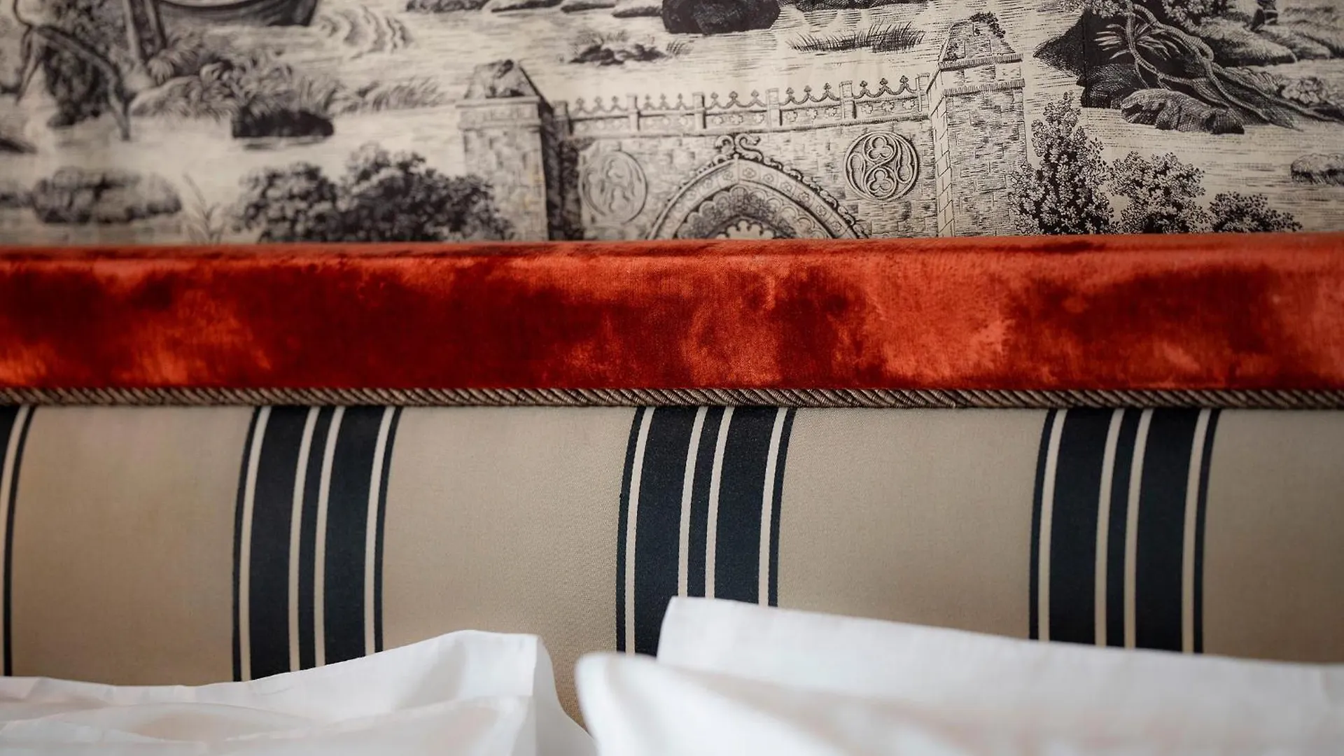 Maison Athenee Paris France