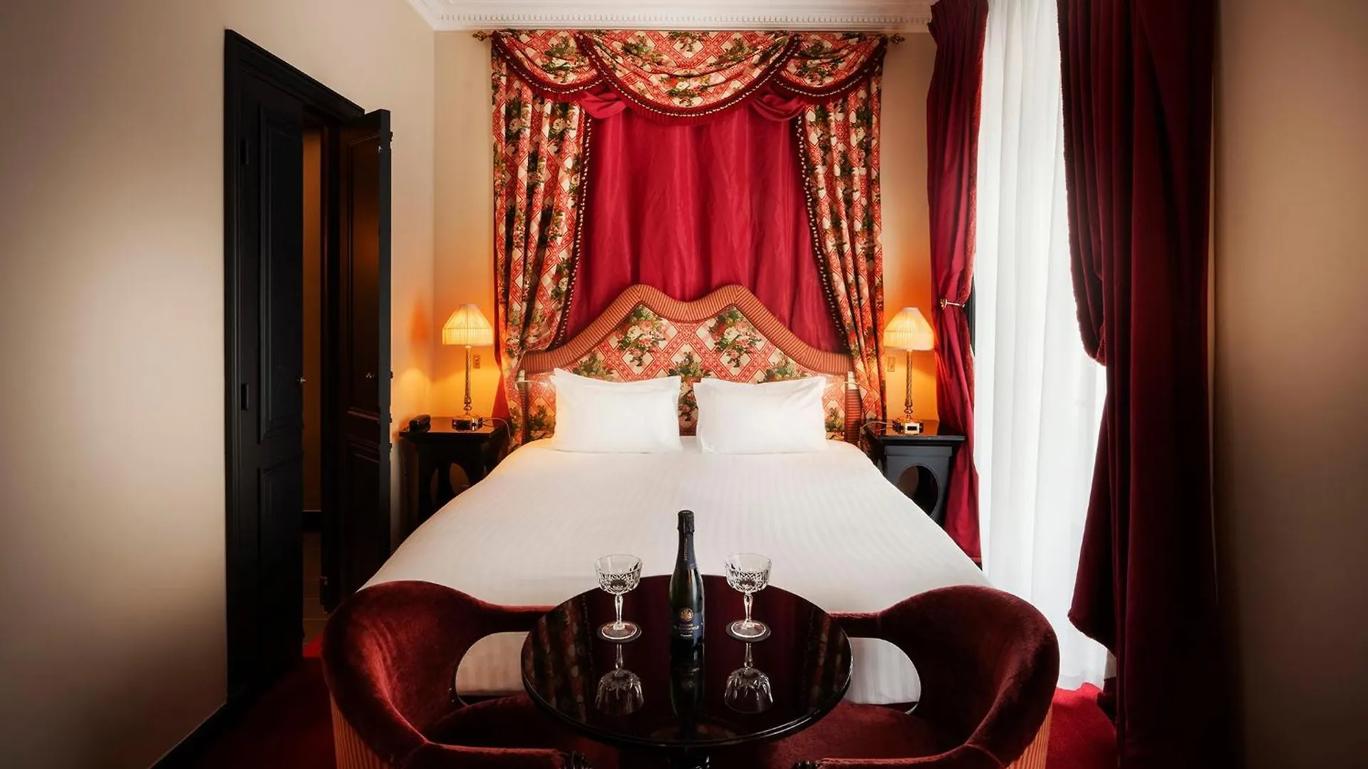 Maison Athenee Paris 4*,  France